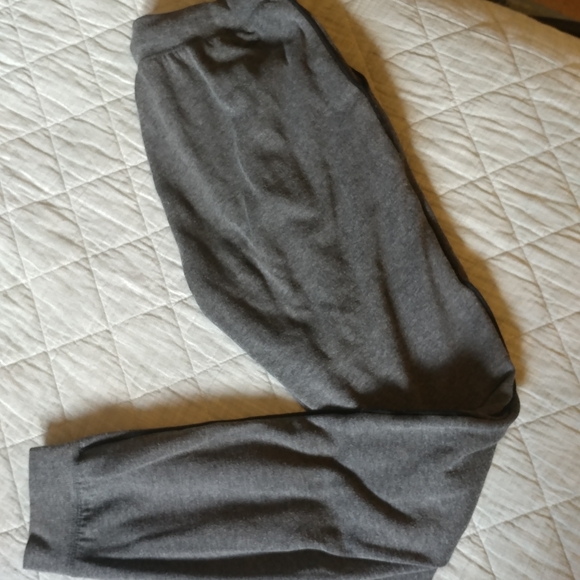 Gray sweatpants - Picture 2 of 3